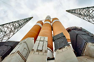 Boeing Delta IV Heavy Achieves Major Test Objectives in First Flight 