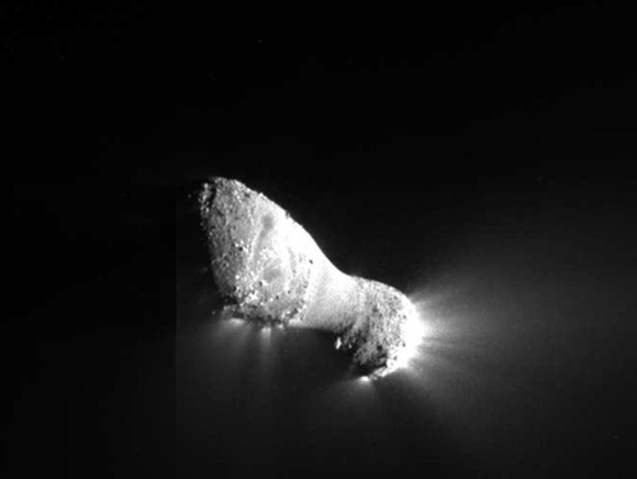 Primordial Dry Ice in Comet Fuels Spectacular Jets of Gas