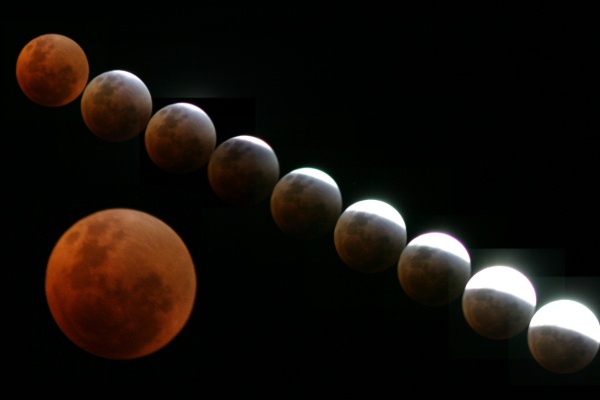 "Supermoon" Total Lunar Eclipse to be Visible on Sunday Night