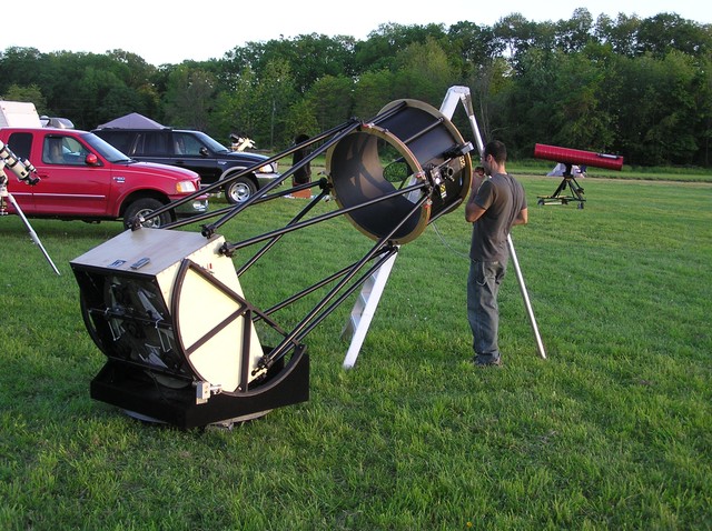 Webster Telescopes C-32: A review of the structure, optics, and functionality of my Webster Telescopes 32" F/3.6 truss style dobsonian.