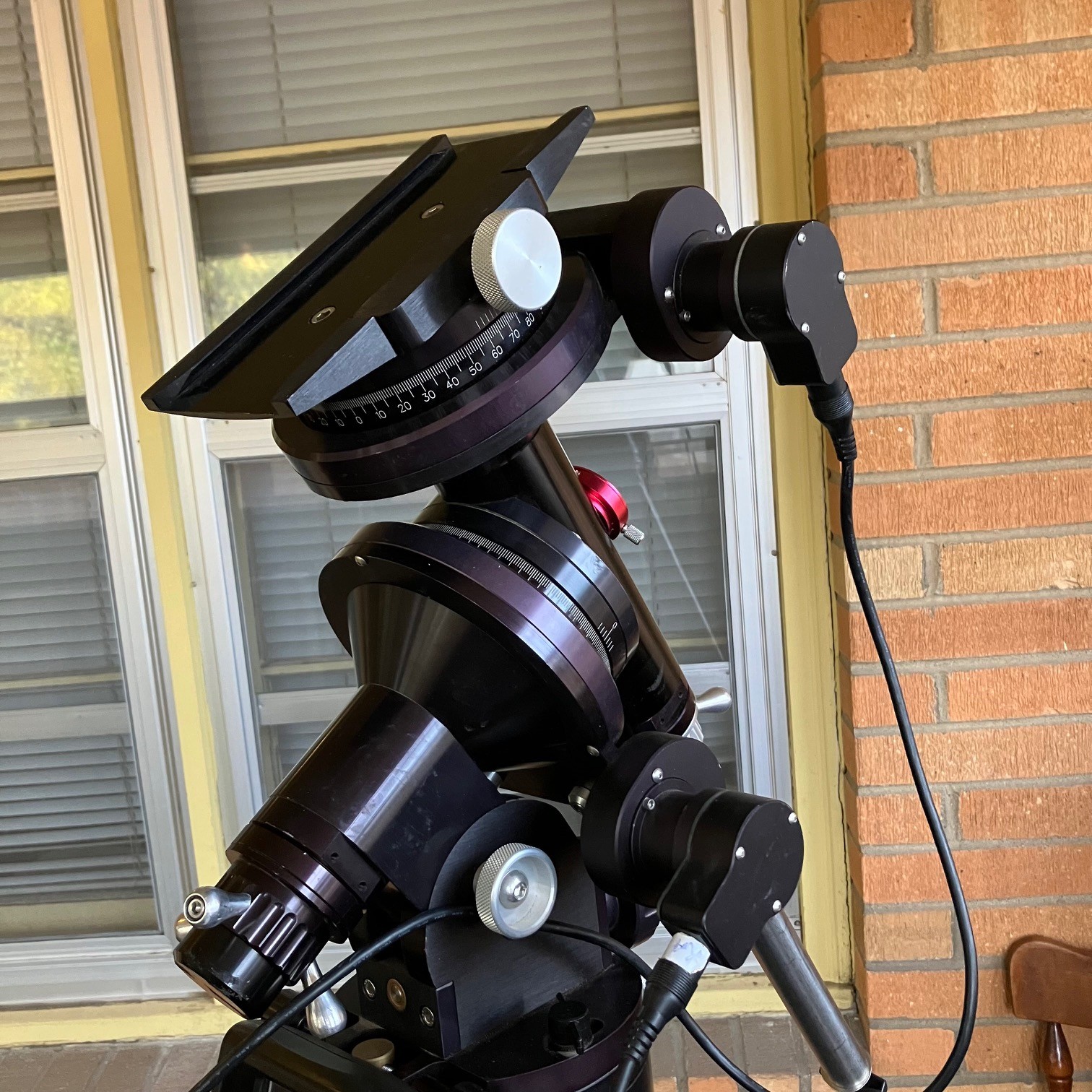 Trypod Hand $1600 - Losmandy G11 w/ Gemini II & Tripod | Astromart