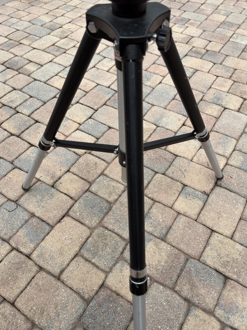 Tak Teegul-L "Lapides" Mount with Tripod