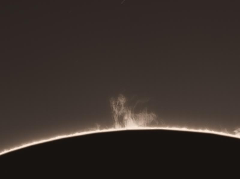 Solar prominence 4-25 image