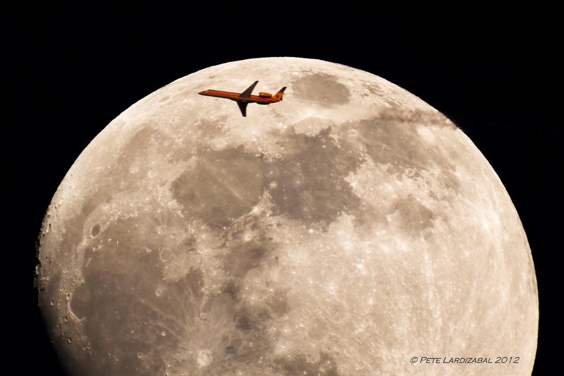 Another plane transit of the Moon