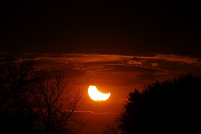 Solar Elipse at Sun set Manteno Il