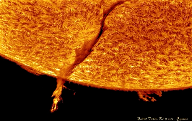 Huge filaprom on Chromosphere.