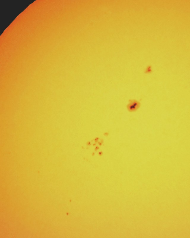 Sunspot Groups 2975 & 2976 on March 28, 2022 image