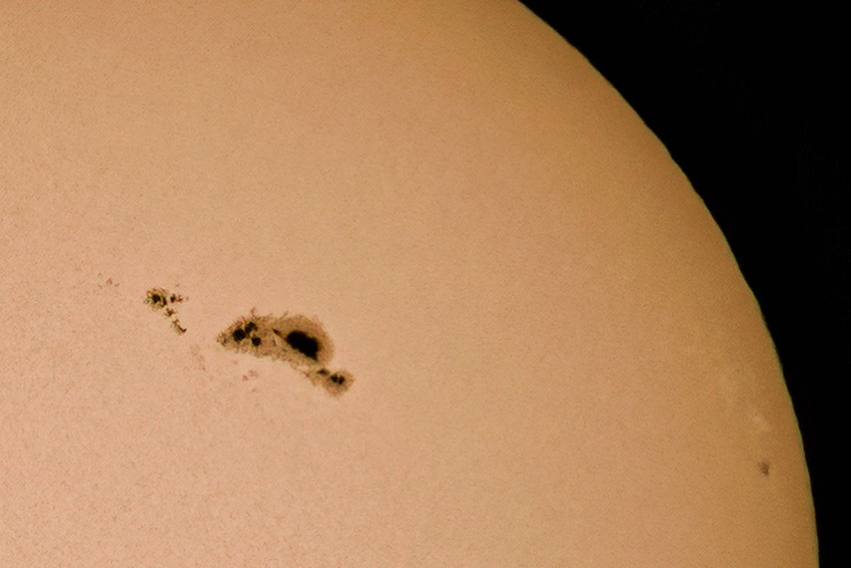 Sunspots on 2/27/24