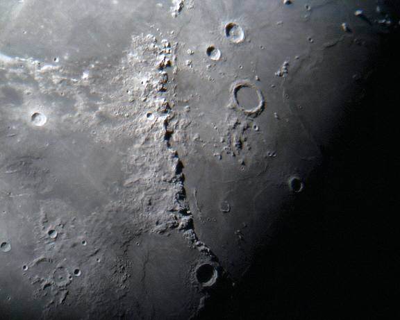 Montes Apenninus image