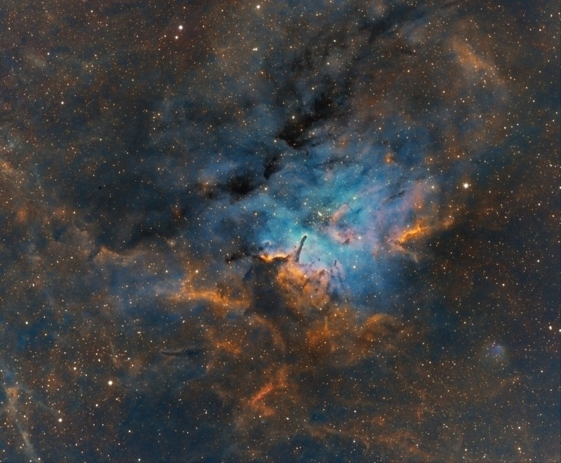 NGC 6820 and 6823 Hubble Mapped in SHO crop version.