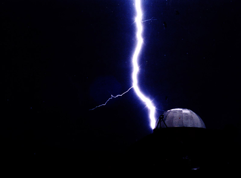 Big Flash behind observatory